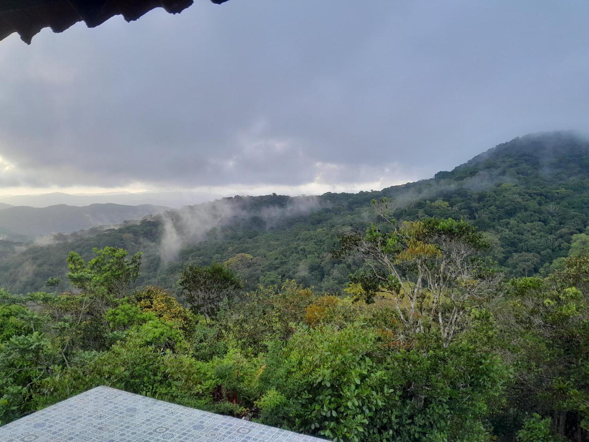 Mandalas Ecolodge Ecotourism Cerro Azul Exterior foto
